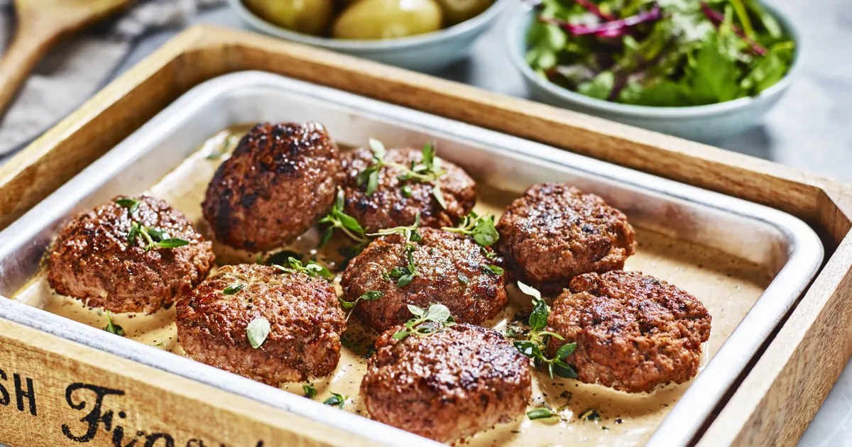 Köttfärsbiffar i timjansås